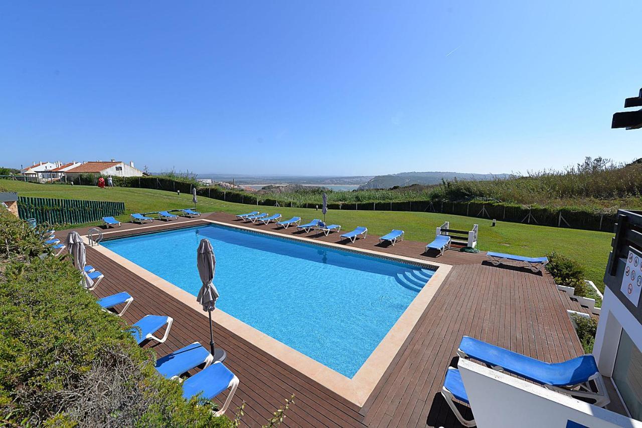 Paddle - Sea View Apartment With 3 Pools, Tennis & Squash Court サン・マルティーニョ・ド・ポルト エクステリア 写真