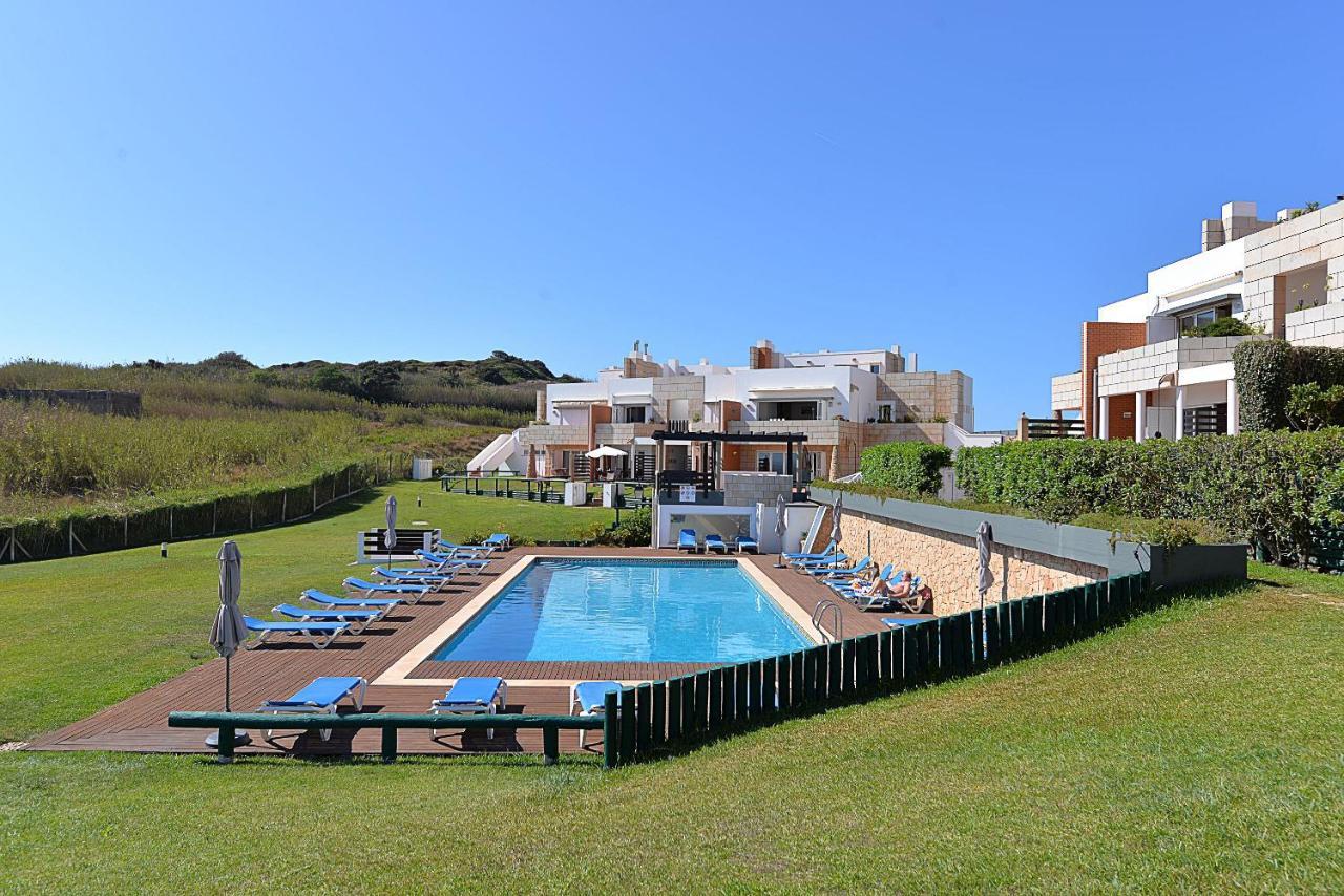 Paddle - Sea View Apartment With 3 Pools, Tennis & Squash Court サン・マルティーニョ・ド・ポルト エクステリア 写真