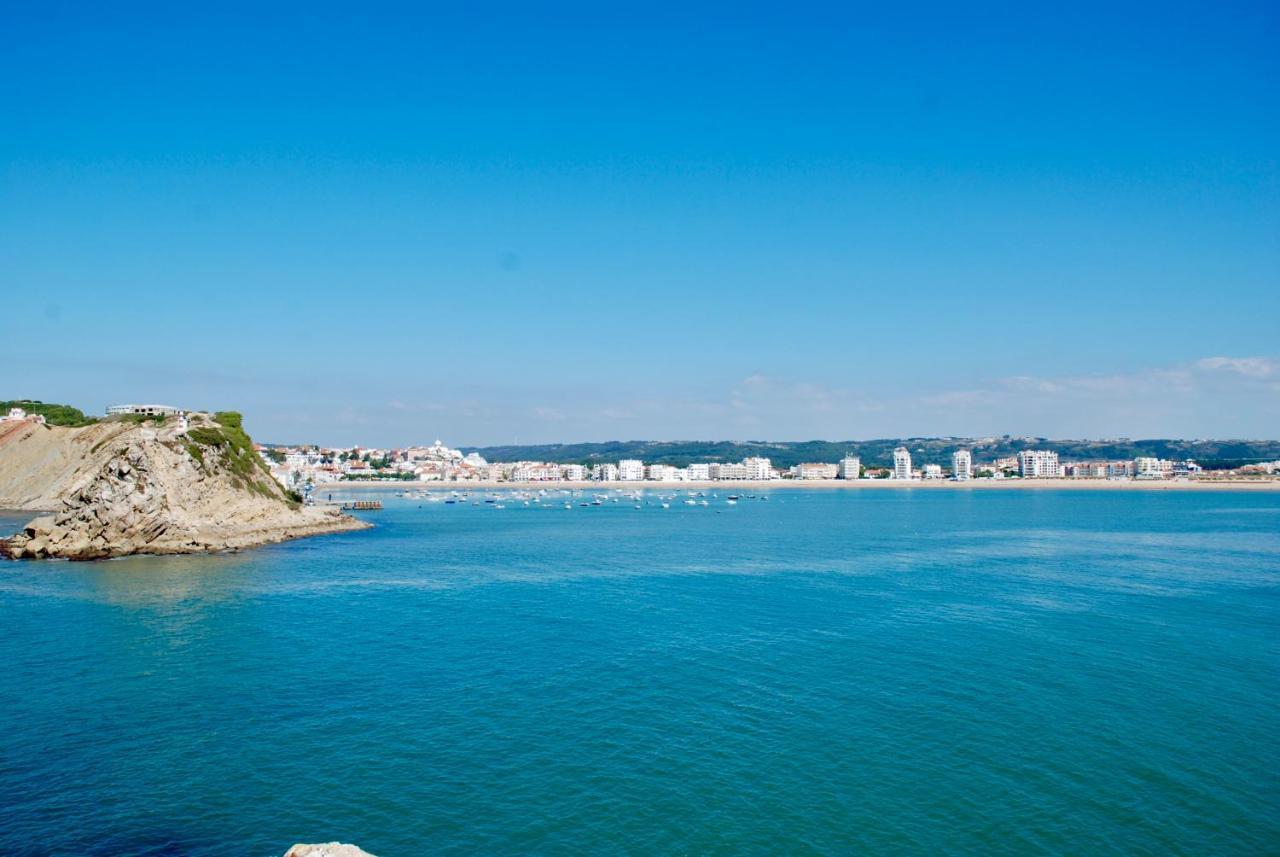 Paddle - Sea View Apartment With 3 Pools, Tennis & Squash Court サン・マルティーニョ・ド・ポルト エクステリア 写真