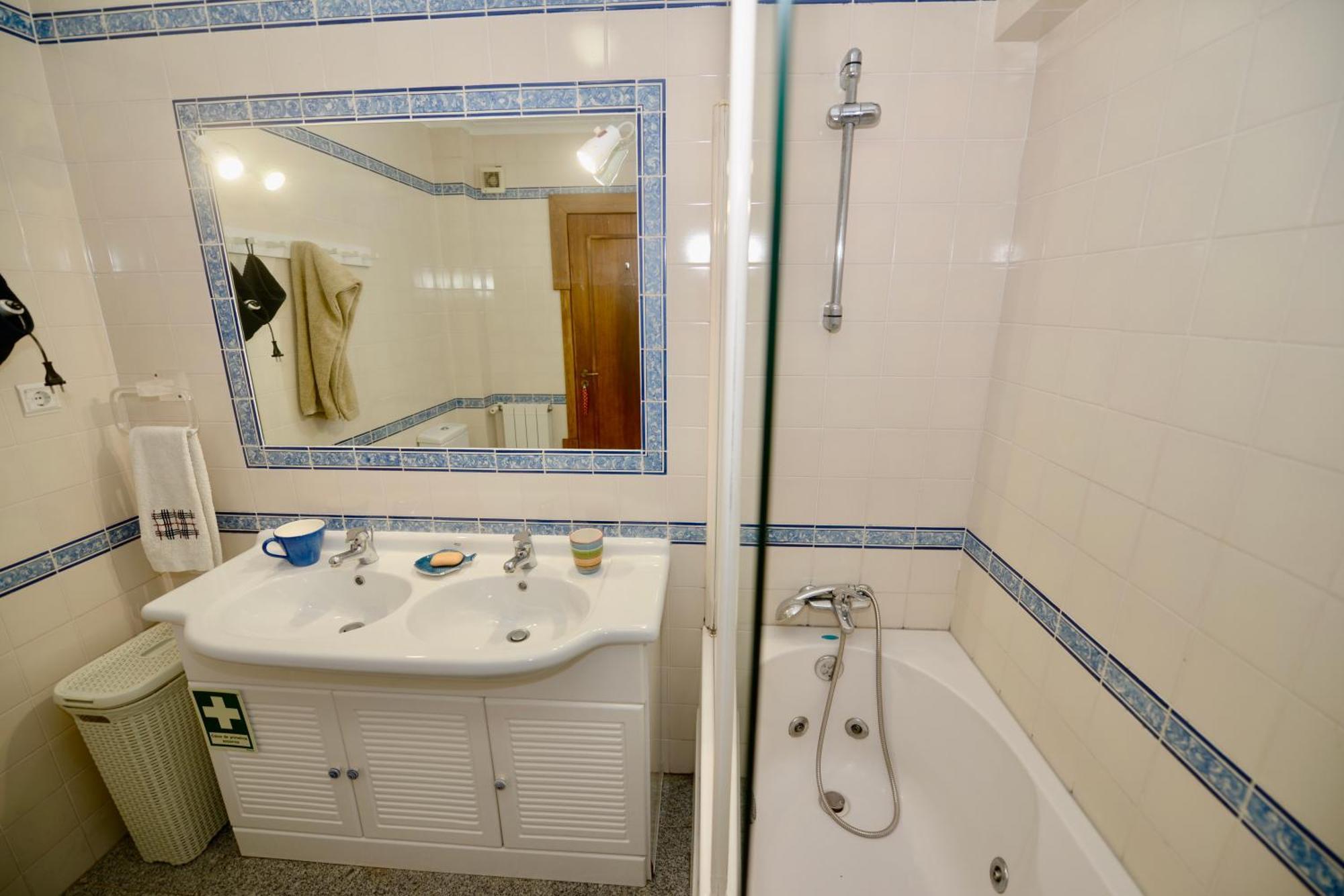 Paddle - Sea View Apartment With 3 Pools, Tennis & Squash Court サン・マルティーニョ・ド・ポルト エクステリア 写真