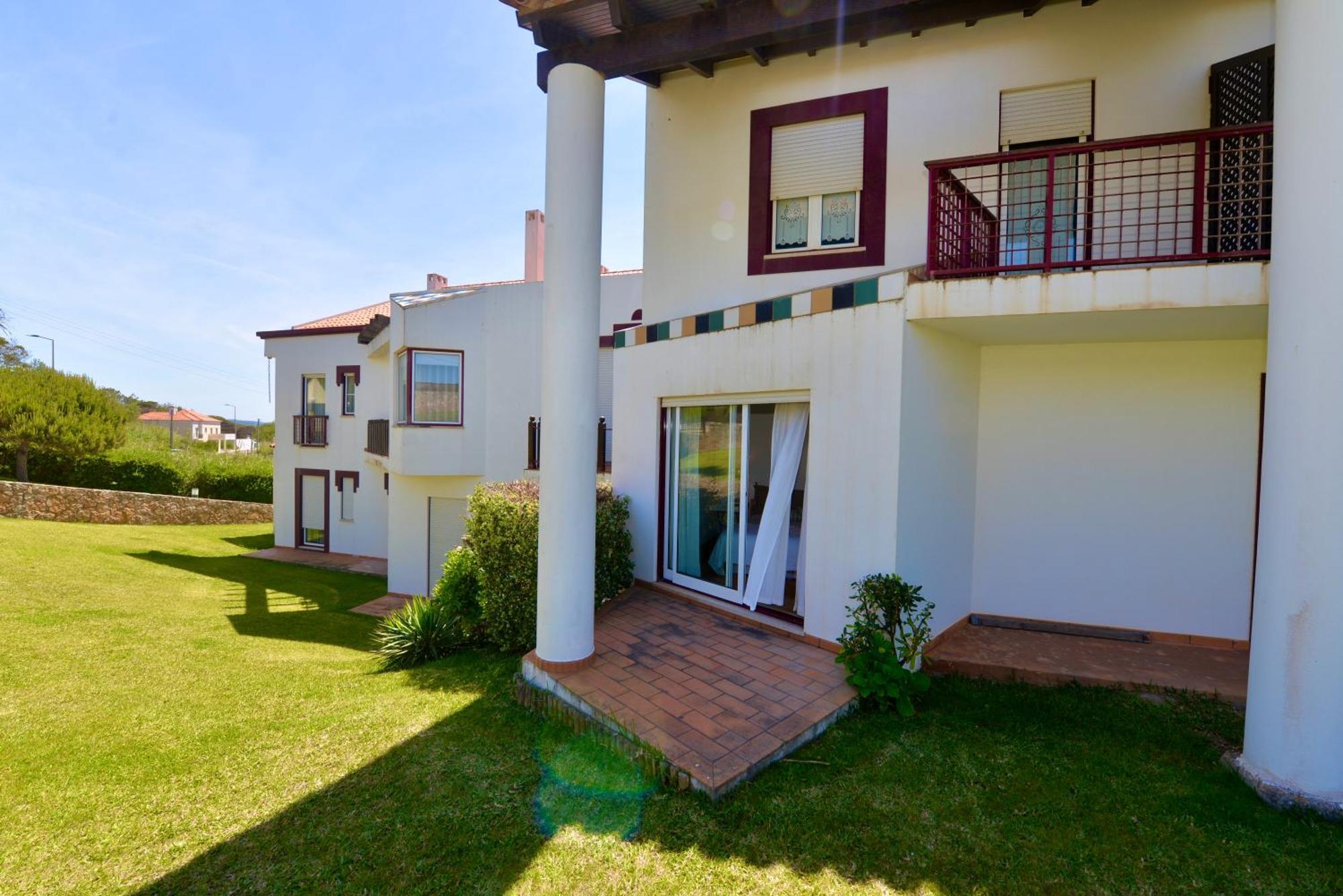 Paddle - Sea View Apartment With 3 Pools, Tennis & Squash Court サン・マルティーニョ・ド・ポルト エクステリア 写真